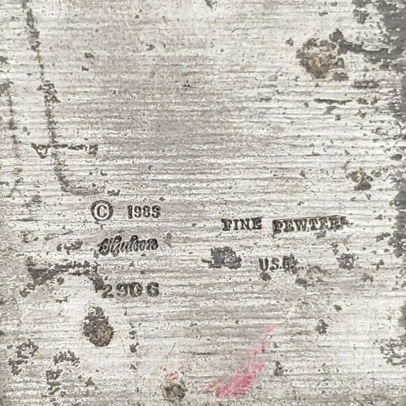 Dog Figure Figurine Hudson Pewter Sunning On Beach Towel Cool Sunglasses - Picture 3 of 3